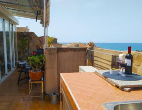 Spacious 1 bedroom in the town centre of Nerja, Playa Torecilla